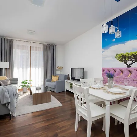 Rodzinny Dla 6 Osob Na Mokotowie By Renters Warszawa