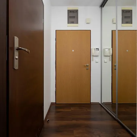Rodzinny Dla 6 Osob Z Parkingiem Mokotow By Renters *