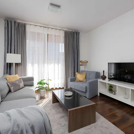 Rodzinny Dla 6 Osob Z Parkingiem Mokotow By Renters Apartment
